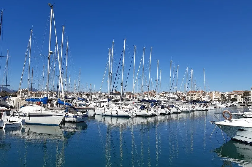 El Club Nàutic Cambrils aconsegueix la desena bandera blava consecutiva 