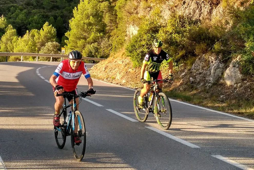 Antoni Poch torna a pujar a Montserrat en bicicleta