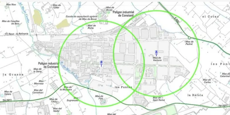Sonen les sirenes i s'activa l'emergència del PLASEQTA per un incendi a la indústria de sofre i fertilitzants AFEPASA