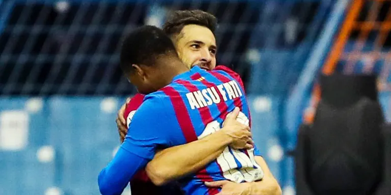 El Barça millora però es queda sense victòria (2-3)