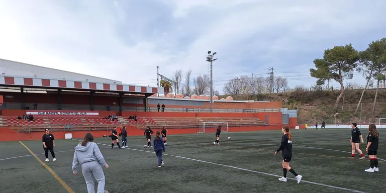 L’Escola Valls Futbol dona forma al projecte del futbol femení