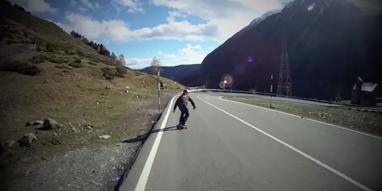 El vídeo del descens temerari amb monopatí per la Bonaigua es va gravar el 2011