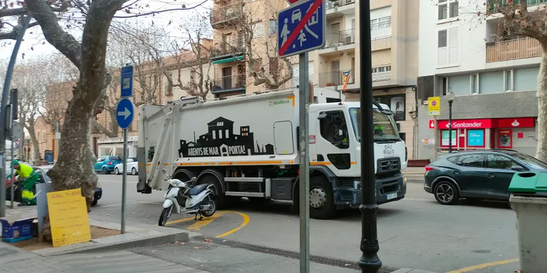 La recollida selectiva porta a porta s’implantarà a tota la vila passat l’estiu