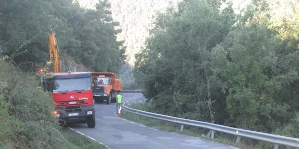Els veïns de Vilanova de Banat demanen novament informació sobre l'arranjament de la carretera
