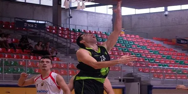 Debut victoriós del Torredembarra BC davant el Reus Deportiu en el retorn a Tercera Catalana (89-55)