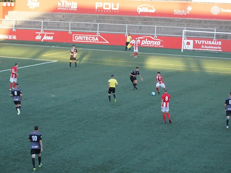 Els locals van tenir més la pilota que no pas el Rubí
