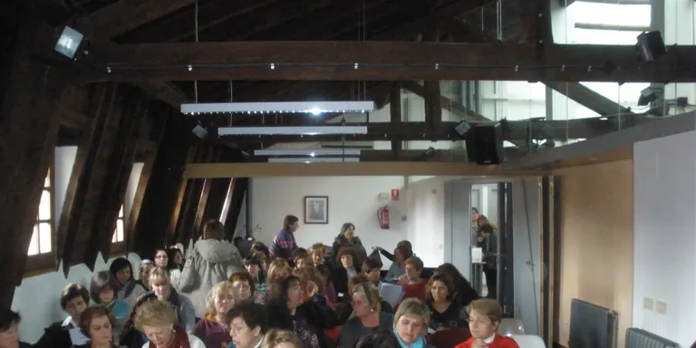 Curs de manipulació d'aliments per a professionals de les cuines i menjadors escolars de l'Alt Urgell