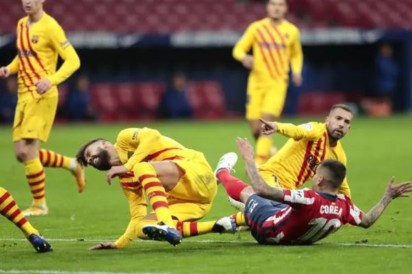 Gerard Piqué, pendent de passar per quiròfan