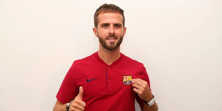 Pjanic serà presentat dimarts com a nou jugador del Barça