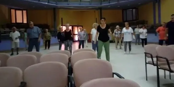 L’Ajuntament d’Altafulla i Mans per l’Acció Solidària endeguen un taller de ball social per a la gent gran