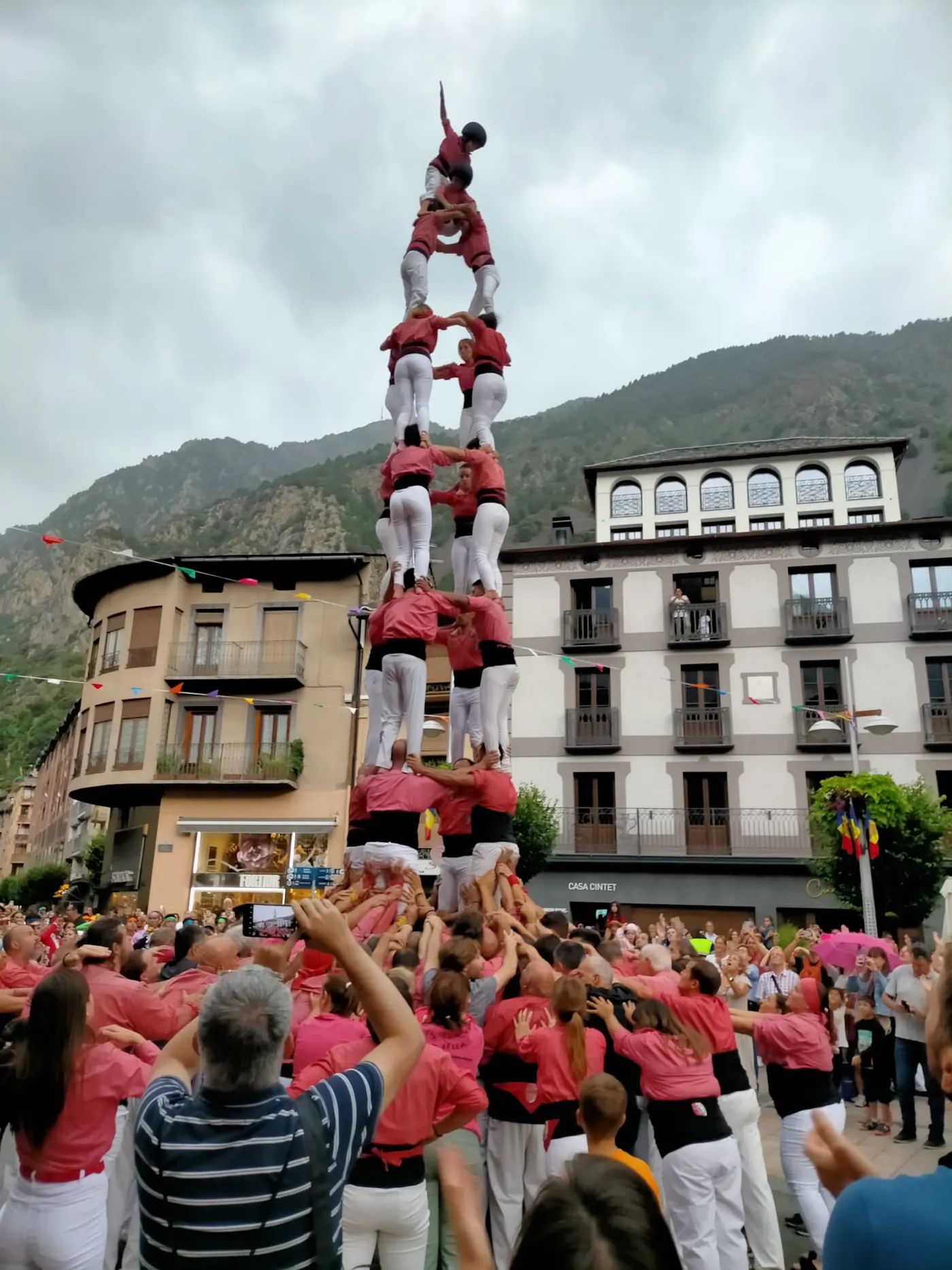 La Colla Vella afina la gamma bàsica de 8 a Andorra