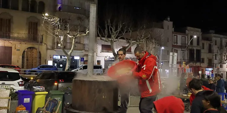 Més participació a l'escudella de recapte del cau Flos i Calcat