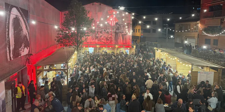 La primera nit de la Fira del Vi omple el Celler Cooperatiu de Rubí