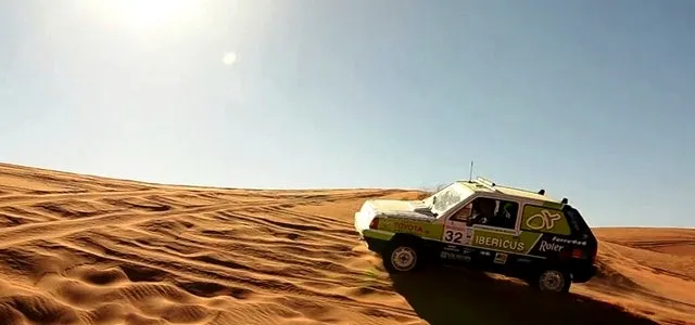 Els equips pinedencs a l'Uniraid arriben a les dunes del desert