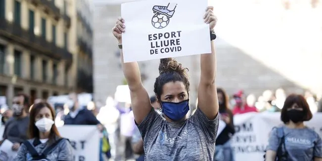 Les federacions esportives catalanes alerten de què l'esport català desapareixerà