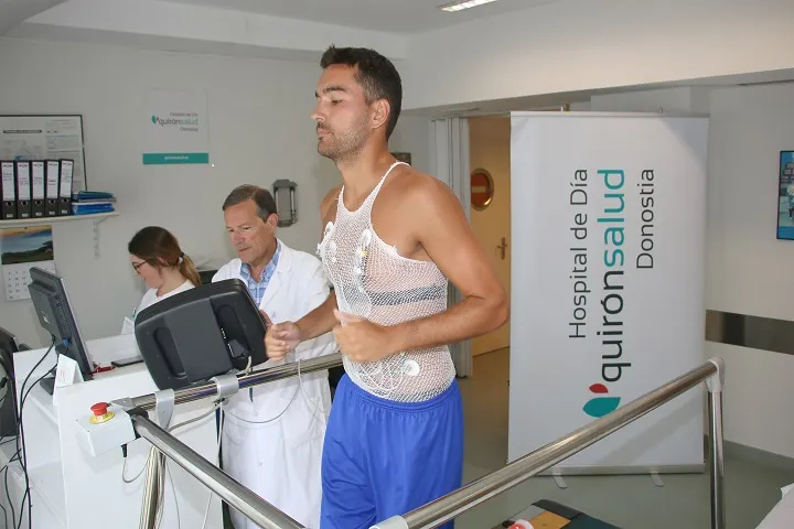 REVISIÓN MÉDICA AL REAL UNIÓN EN QUIRÓNSALUD DONOSTIA BAJO LA DIRECCIÓN DEL DOCTOR JIMÉNEZ