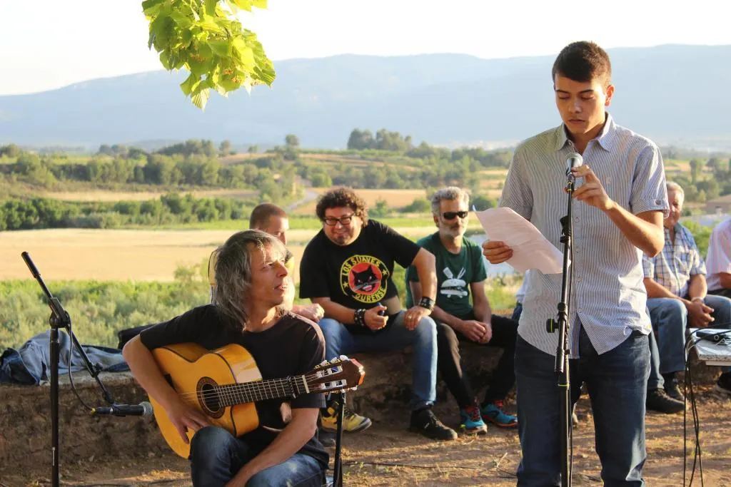 Una victòria al camp i d’altre de despatxos