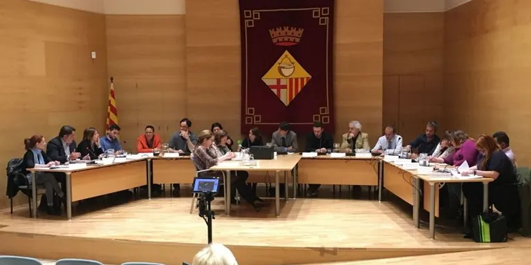 L'Ajuntament suspèn els actes de cloenda de Festa Major i convoca una concentració a la plaça de la Font del Lleó, amb motiu de la sentència