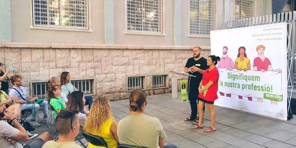 Els sindicats i les famílies reclamen més recursos en l’inici del nou curs escolar a Catalunya