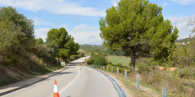 Retirades les tanques metàl·liques al Camí d’Ullastrell