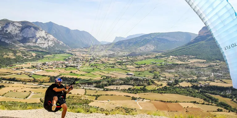 Els millors experts mundials en parapent acrobàtic se citen novament a Organyà per a l'Acro Game