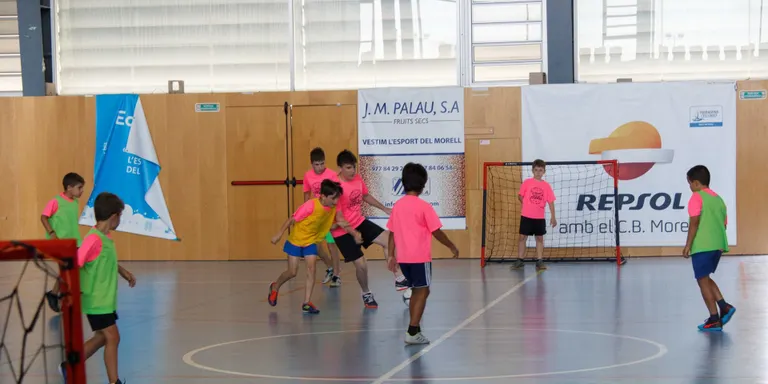 L'Ajuntament projecta instal·lar parquet al Pavelló l'any vinent