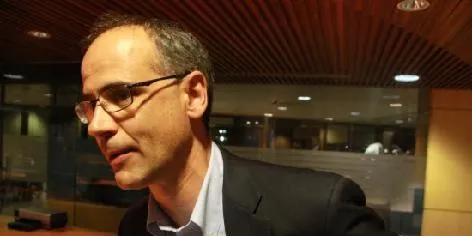 Albert Batalla felicita Toni Martí per la victòria a les eleccions andorranes