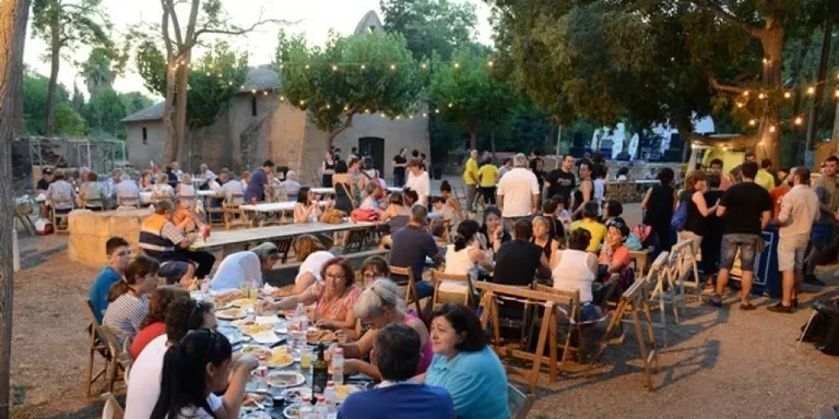 Els restaurants podran obrir fins a les 12 de la nit