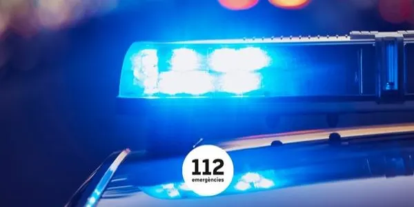 Disset vehicles implicats en diverses col·lisions arran del xoc d'un camió contra la mitjana a l'AP-7, a Roda de Berà