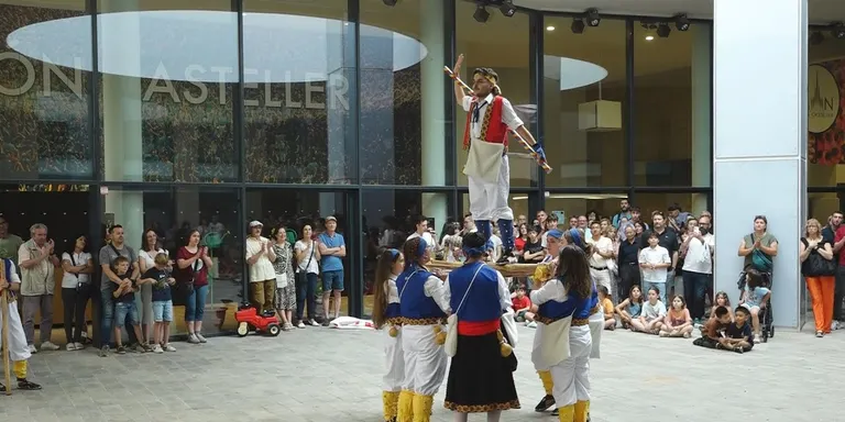 Els balls parlats entren en escena a la Festa Major de Sant Joan