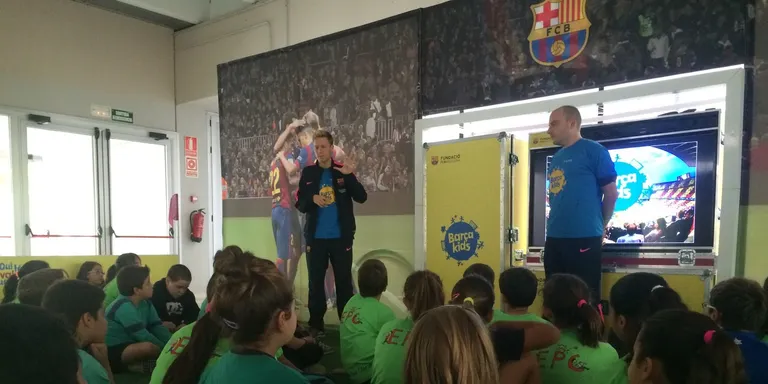 El programa Barça Kids, a l'Escola Pau Claris