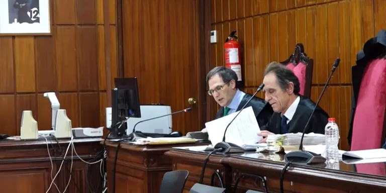 Els comuns aposten per la col·laboració entre centres per combatre la segregació escolar