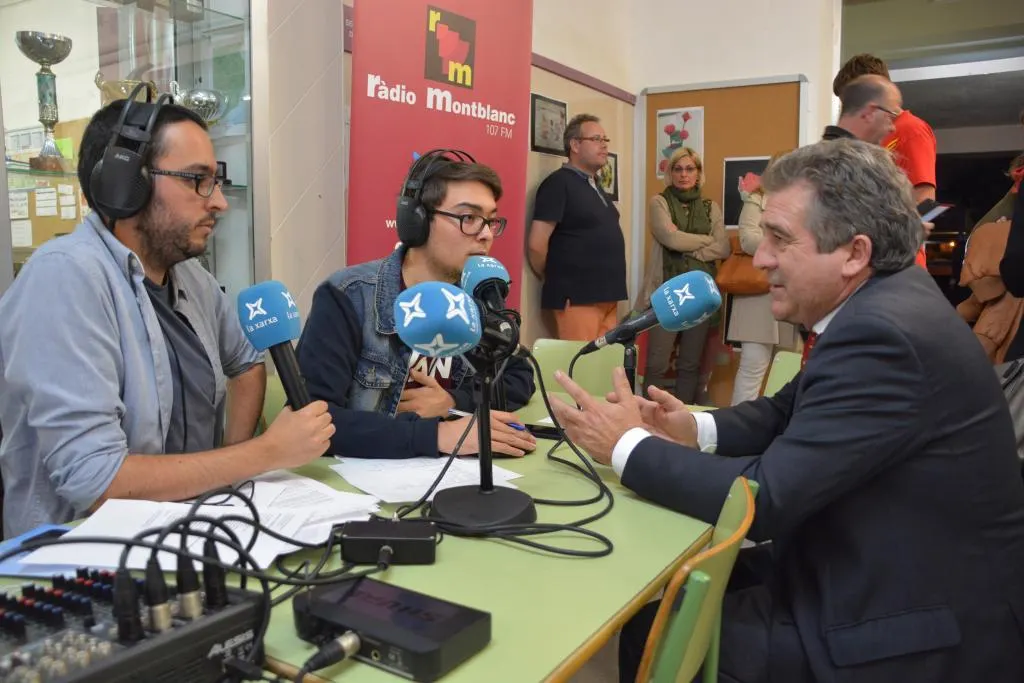 L'entrenador del Veinti, Santi Fernández, està passant per un dels pitjors moments al club des que
