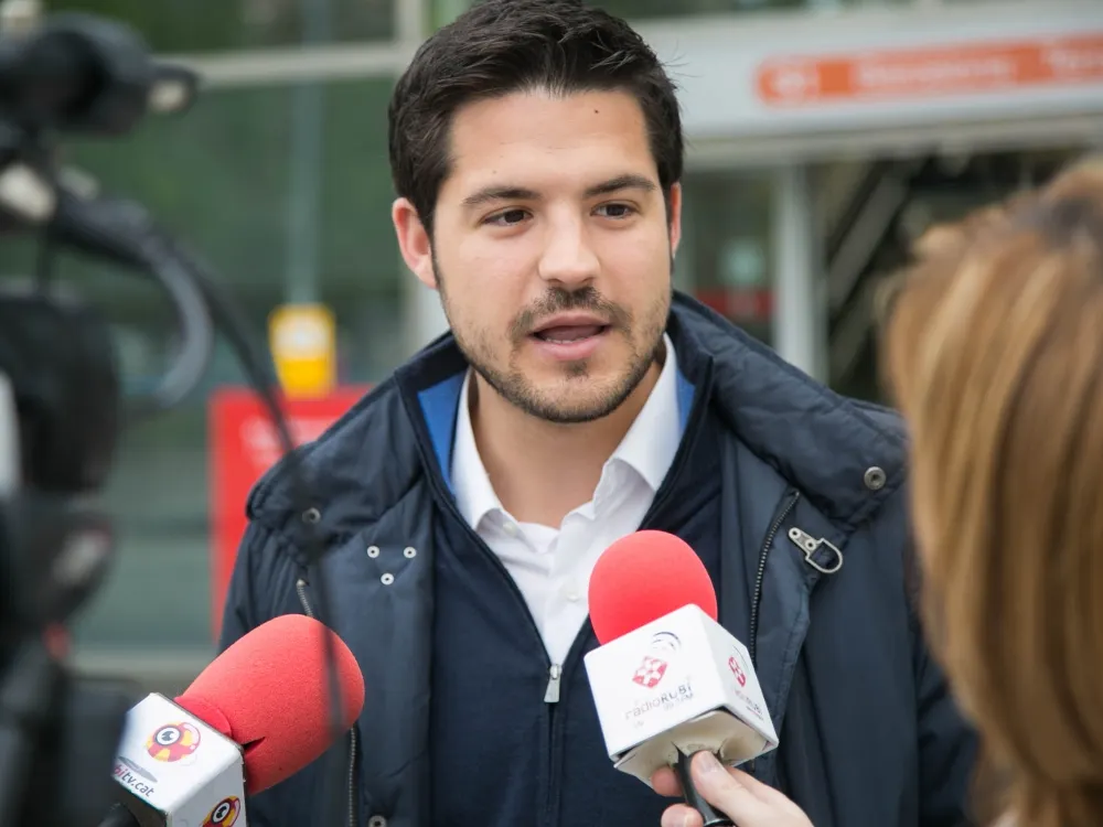 Víctor Puig, davant de l'estació dels FGC de Rubí/Foto: CDC