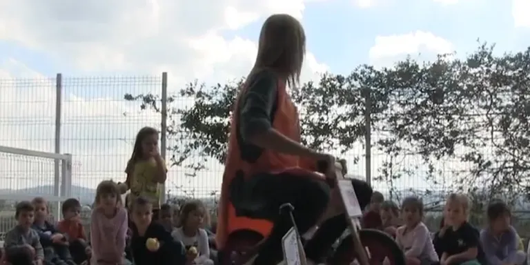 VÍDEO: Campos Estela fomenta l’ús de la bicicleta entre l'alumnat de Rubí