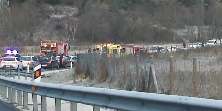 Expedientat un policia andorrà per participar en la difusió de la foto de la noia morta a l'N-145