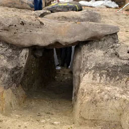 La historia de los dólmenes de los Molares en COPE Utrera (98.1 FM) - episode art