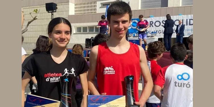 Miguel Serra i Emma Vendrell reben els guardons de campió i subcampiona de la Lliga de Cros Comarcal