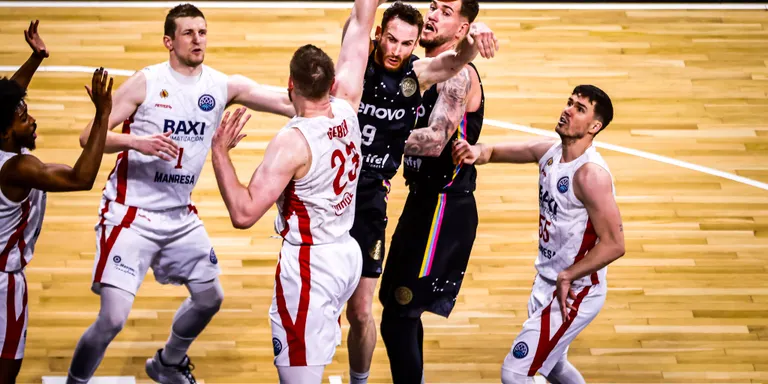 El BAXI Manresa aconsegueix forçar el tercer partit de l'eliminatòria de Champions