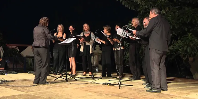 El Cor de Cambra Caterva canta a la Missa de Difunts de la Seu