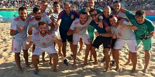 Llorenç Gómez, Eduard Suárez i Adrián Frutos confirmen la solidesa de la Selecció Espanyola de futbol platja a Nazaré