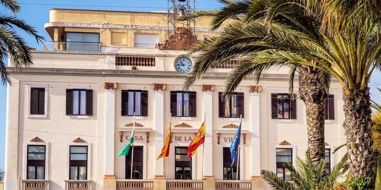 Lloret obre la convocatòria per acollir propostes d’arts escèniques aquest estiu al carrer