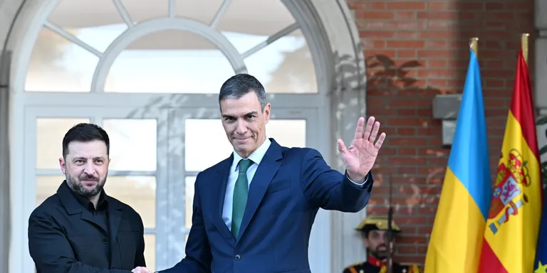 Sánchez anuncia la mobilització de 817 MEUR per finançar la defensa i reconstrucció d'Ucraïna