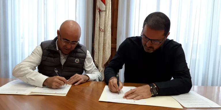 L’Ajuntament de Valls signa diferents convenis amb cinc entitats de la ciutat