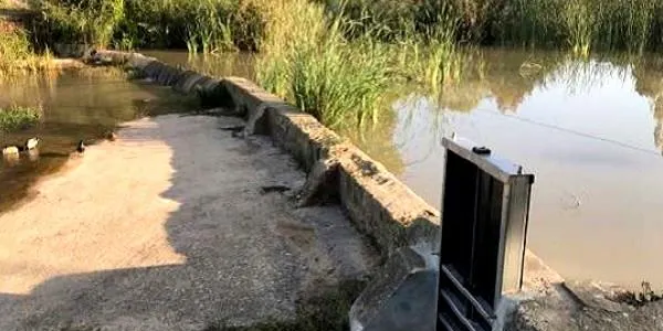 L’Associació Mediambiental La Sínia d’Altafulla recupera l’entorn de la Resclosa del Catllar