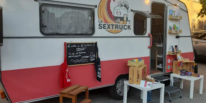 Una caravana pedagògica itinerant dona el tret de sortida a la nova campanya d’educació sexual i afectiva de l’Ajuntament de Solsona i el Consell Comarcal