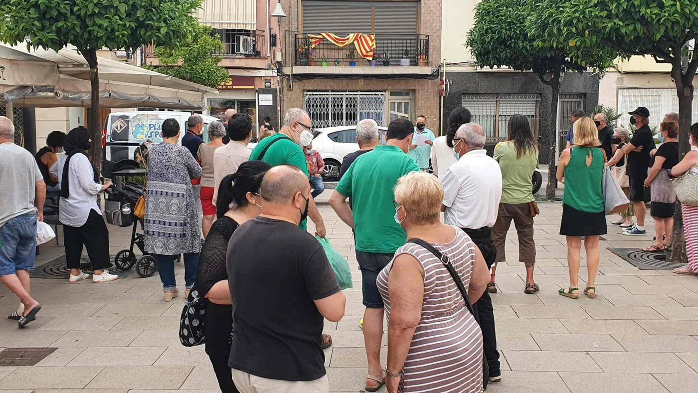 Sílvia: «Ens van desnonar per no poder pagar el pis i fa més de dos anys que vivim en una habitació d'una pensió»