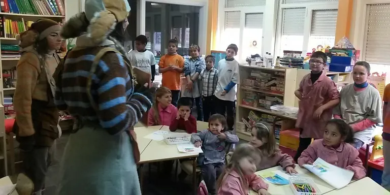 Els minairons visiten les escoles de la Seu i Castellciutat