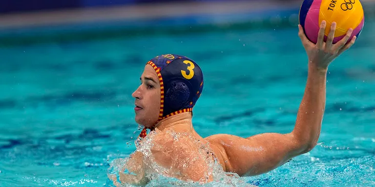 La selecció de waterpolo cau a l’últim instant de les semifinals