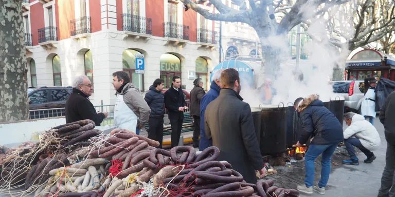 La Confraria de Sant Antoni Abat de la Seu d'Urgell recupera la tradicional calderada